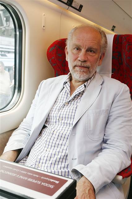 John Malkovich vyzkouel Pendolino