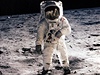 Americk astronaut Edwin Aldrin se prochz po Msci. Bude mt nsledovnky?