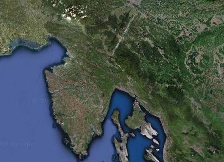Sporné území moských hranic mezi Chorvatskem a Slovinskem