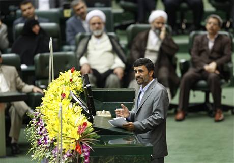 Mahmúd Ahmadíneád sloil písahu pro druhé funkní období.