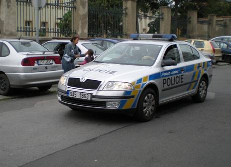 Situaci ped vinohradskou nemocnicí sledovala policie