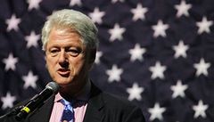 Bill Clinton pi primárkách své eny