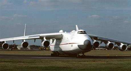 Letoun Antonov 225