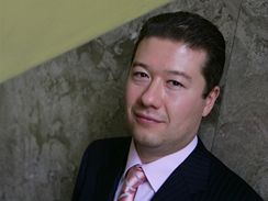 Tomio Okamura