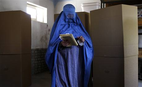 Afghánci pjdou znovu k volbám.