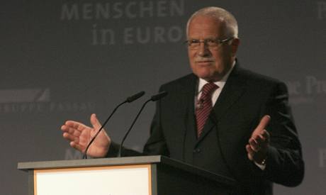 Václav Klaus pi projevu v Pasov