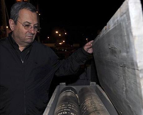 Ehud Barak shlíí na zabavené íránské zbran