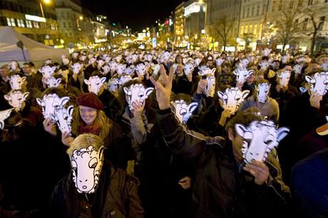 Happening iniciativy Inventura demokracie na Václavském námstí