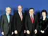 Nejvyí éfové EU - Nový "prezident" EU Herman Van Rompuy a unijní "ministryn zahranií" Catherine Ashtonová, mezi nimi védský premiér Frederik Reinfeldt a José Barroso 