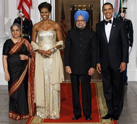 Michelle a Barack Obamovi host v Blm dom indickho premira Manmhana Singha s chot Guraran Kaur 