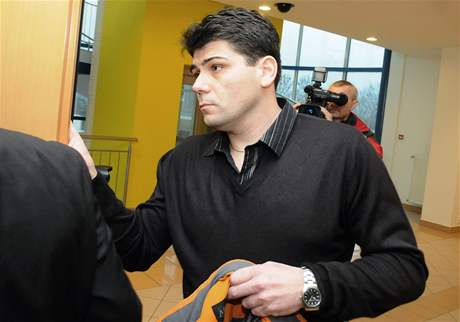 Policista Radek Novák byl zprot viny ze zneuívání pravomoci.