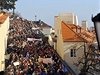 Zemdlci protestují v Praze kvli rozpotu - z Hradanského námstí se pemístili k Poslanecké snmovn.