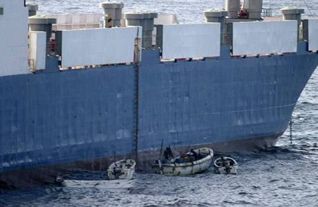 Pepadení lodí somálskými piráty je stále astjí. Na výkupném ji získali nkolik desítek milion dolar.