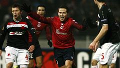 Radost Yohana Cabaye po gólu do sítě Slavie. | na serveru Lidovky.cz | aktuální zprávy