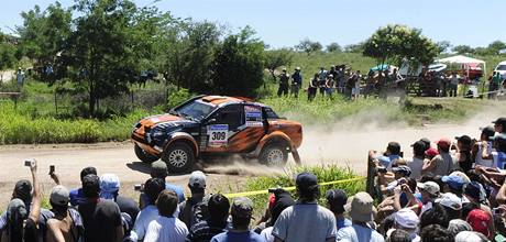 První etapa Rally Dakar. eská posádka Zapletal, Ouedniek. 