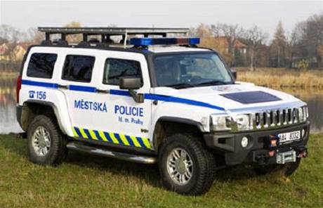 Hummer praské mstské policie