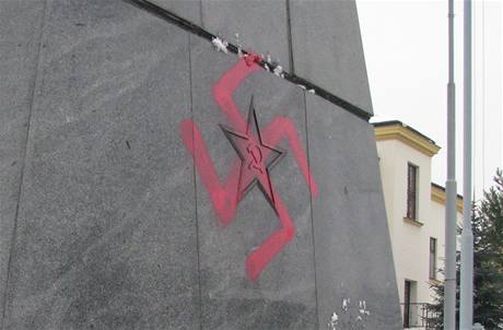 Ukrajina zakázala pouívání symbol totalitních reim.