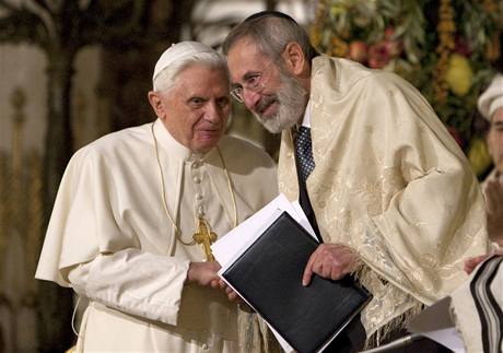 Pape Benedikt XVI. pi návtv synagogy