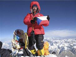 Prask primtor Pavel Bm (ODS) na vrcholu Mount Everestu, nejvy hory svta, kter z neplsk strany zdolal 18. kvtna