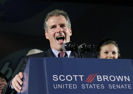 Republiknsk kandidt Scott Brown vyhrl doplujc volby do americkho Sentu ve stt  Massachusetts.