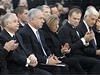 Zleva polský prezident Lech Kaczynski, izraelský premiér Benjamin Netanjahu, jeho ena Sára, polský premiér Donald Tusk a pedseda Evropského parlamentu Jerzy Buzek.