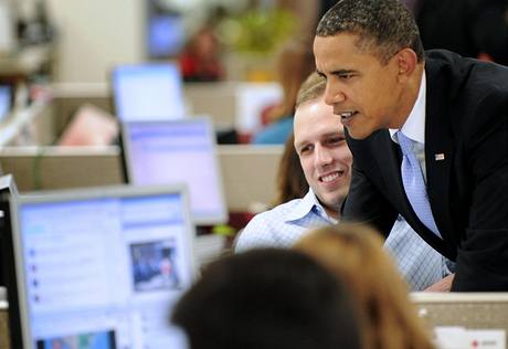 Americký prezident Barack Obama pidává svj první píspvek na Twitter