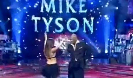 Mike Tyson taní.