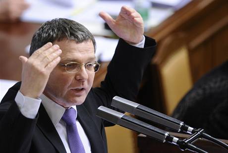 Sociáln demokratický poslanec Lubomír Zaorálek se roziluje nad obstrukcemi ODS ve snmovn.