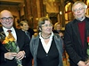 Cenu Ferdinanda Peroutky za rok 2009 pevzali 4. února v Praze (zleva) Jan Macháek, Petruka ustrová a Pavel Kosatík