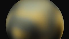 Pluto v dosud nevídaných detailech