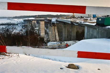 Most pes Lochkovské údolí.