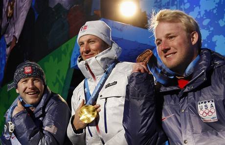 Aksel Lund Svindel (Norsko) se zlatou, Bode Miller se stíbrnou a Andrew Weibrecht (oba USA) s bronzovou medailí 