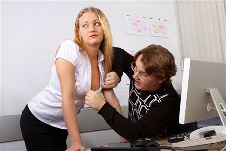 Na 39 procent zamstnanc se u nkdy zamilovalo v práci.
