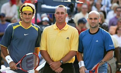 Roger Federer (vlevo), Ivan Lendl, André Agassi.
