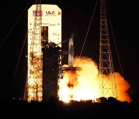 Raketa Delta IV vynáí meteorologickou druici
