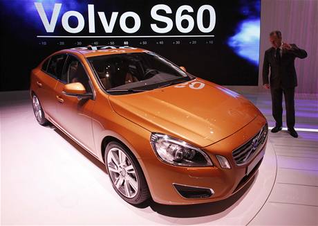 Nové Volvo S60 dokáe zabránit sráce s chodcem