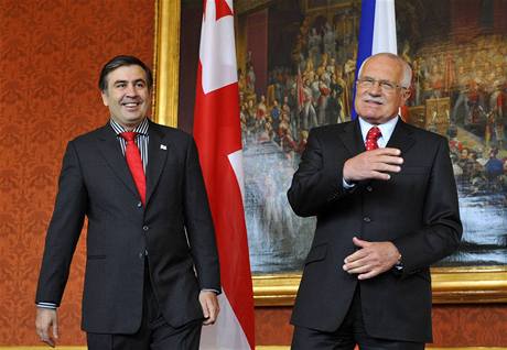 Prezident Václav Klaus se setkal s gruzínským prezidentem Michailem Saakavilim, na summitu EU pro Východní partnerství v roce 2009