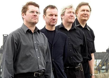 Britská hudební skupina sloená z poslanc