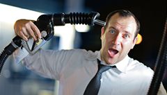 Podvody pibývají: patný benzin je na kadé desáté pump. 