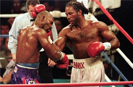 Evander Holyfield a Lennox Lewis.