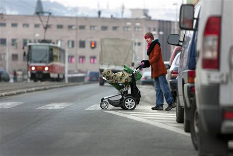 Pednost chodc - máte povinnost se vyhnout i sebevrahovi?