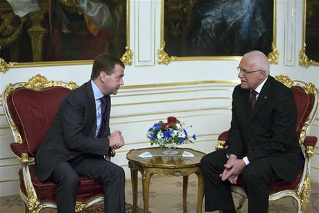 Ruský prezident Dmitrij Medvedv s Václavem Klausem