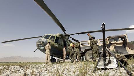 Ilustraní foto. Vrtulník Afghánské národní armády (ANA).