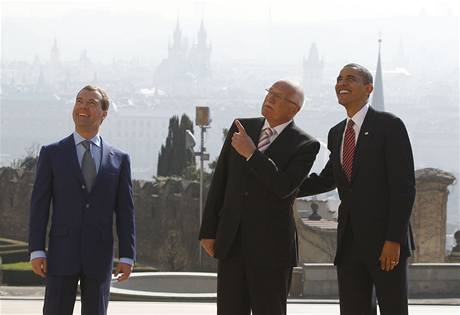 Dmitrij Medvedv, Václav Klaus a Barack Obama.