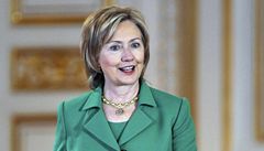 Americká ministryn zahranií Hillary Clintonová pichází do panlského sálu Praského hradu