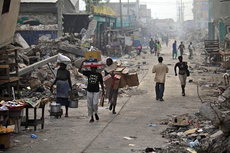 Haitsk ulice na snmku z konce bezna 2010.