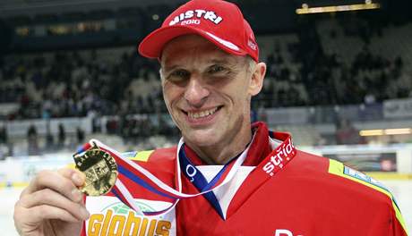 Dominik Hašek slaví mistrovský titul | na serveru Lidovky.cz | aktuální zprávy
