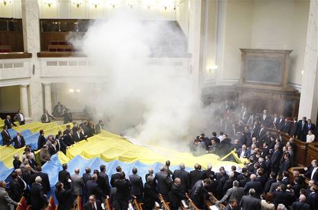 Bitka v ukrajinskm parlamentu