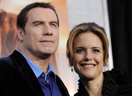 John Travolta a s partnerkou Kelly Prestonovou.