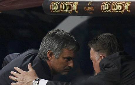 Inter - Bayern (Mourinho a Van Gaal).